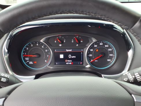 Used 2023 Chevrolet Traverse RS FWD image 20