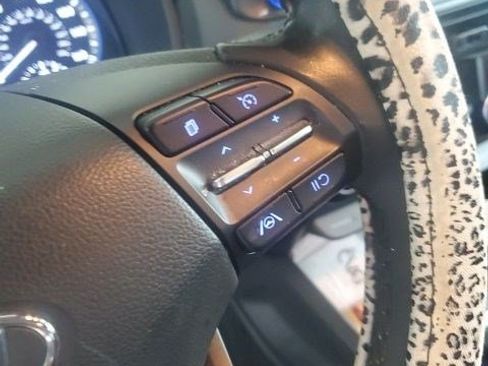 Used 2022 Hyundai Kona SEL w/ Convenience Package AWD/4WD image 10