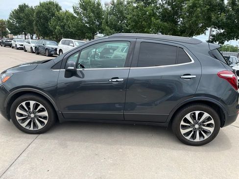 Used 2017 Buick Encore Essence FWD image 4