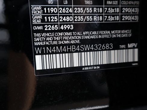 New 2025 Mercedes-Benz GLB 250 4MATIC image 41