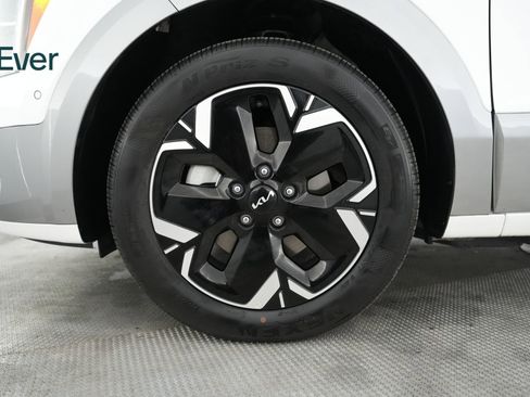 Used 2023 Kia Niro Wave w/ Wave Preserve Package image 19