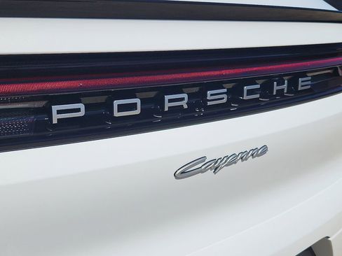 New 2026 Porsche Cayenne E-Hybrid Coupe image 27