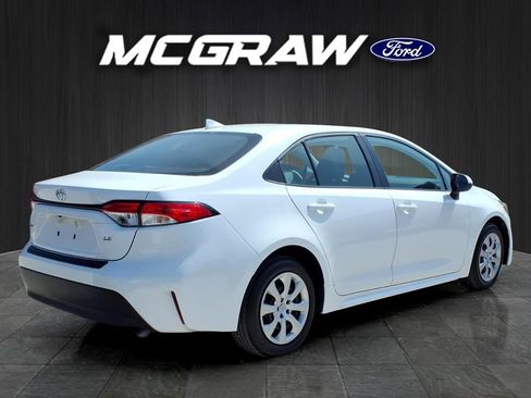 Used 2025 Toyota Corolla LE FWD image 5
