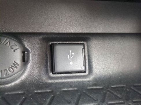 Certified 2020 Toyota RAV4 XLE w/ Convenience Package FWD image 21