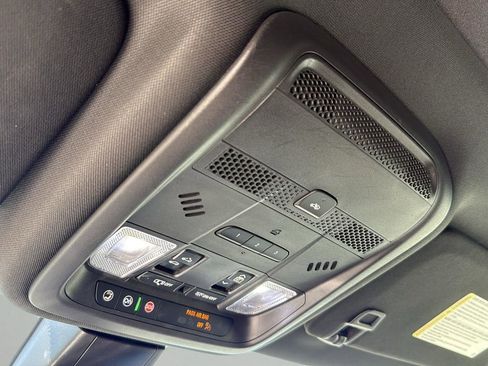 Used 2021 Cadillac XT6 Premium Luxury image 21