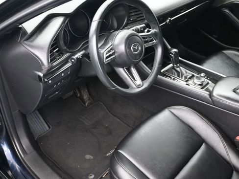 Used 2019 MAZDA MAZDA3 AWD Hatchback w/ Preferred Pkg image 9