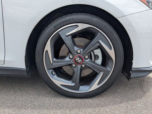 Used 2019 Hyundai Veloster Turbo FWD image 10
