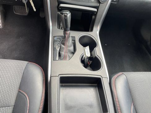 Used 2016 Toyota Camry SE w/ Moonroof Package FWD image 20