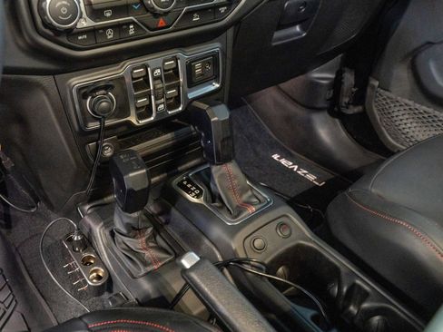 Used 2023 Jeep Wrangler Unlimited Sport AWD/4WD image 11