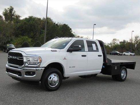 Used 2022 RAM 3500 Tradesman w/ Safety Group image 3