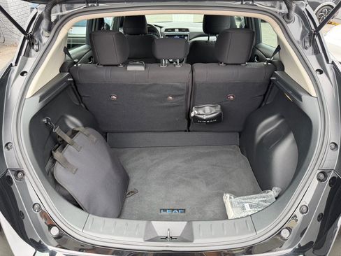 Used 2025 Nissan Leaf S FWD image 44