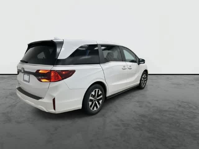 Used 2026 Honda Odyssey EX-L image 3