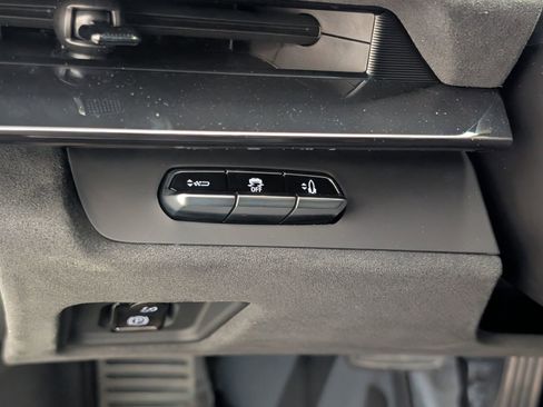 New 2026 Chevrolet Corvette Z06 w/ Stealth Interior Trim Package RWD image 19