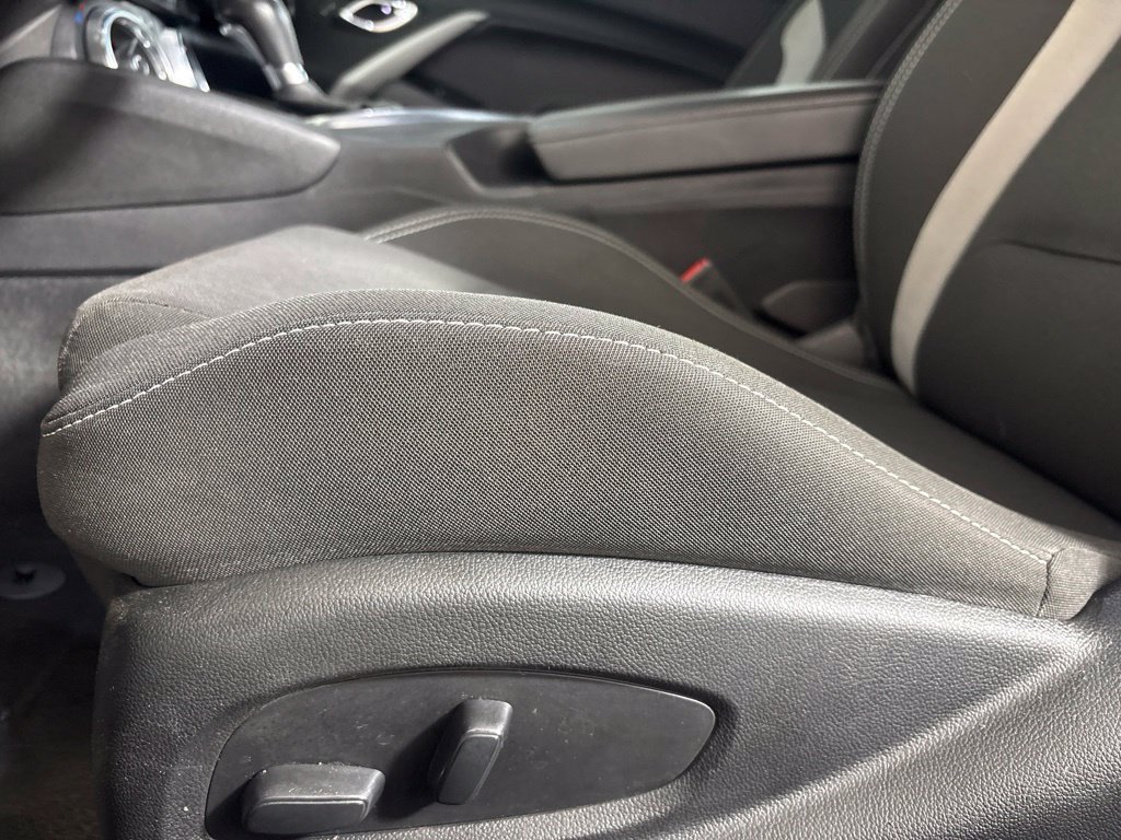 Used 2020 Chevrolet Camaro LT RWD image 22