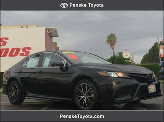 Used 2023 Toyota Camry SE image 1