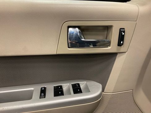 Used 2009 Mercury Mariner Premier image 11