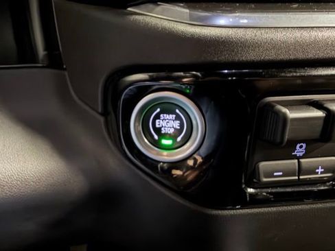 Used 2023 Chevrolet Silverado 1500 High Country w/ Technology Package image 39