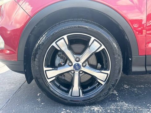 Used 2017 Ford Escape SE w/ SE Leather Comfort Package AWD/4WD image 28