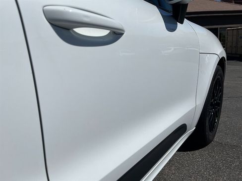 Used 2017 Porsche Macan GTS AWD/4WD image 30