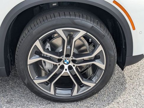 New 2026 BMW X5 sDrive40i image 12