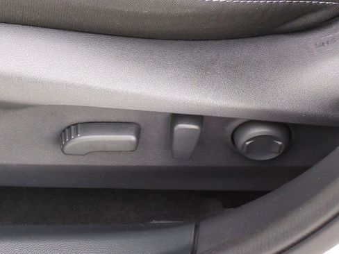 Used 2023 Subaru Outback Premium image 17