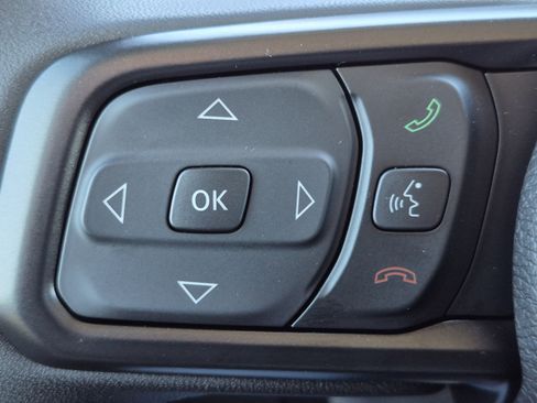 New 2026 Jeep Gladiator Rubicon w/ Steel Bumper Group image 18