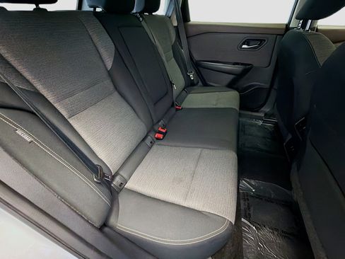 Used 2023 Nissan Rogue SV FWD image 14