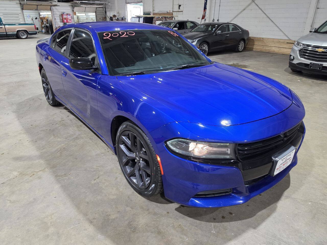 Used 2020 Dodge Charger SXT w/ Blacktop Package RWD image 20