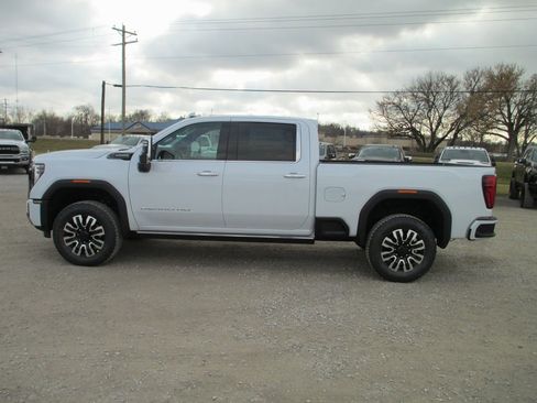 New 2026 GMC Sierra 2500 Denali Ultimate image 9