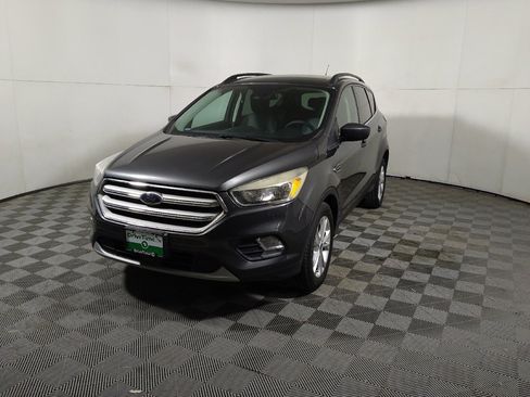 Used 2018 Ford Escape SE w/ Ford Safe & Smart Package FWD image 15