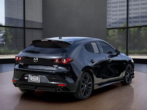Used 2023 MAZDA MAZDA3 Hatchback w/ Appearance Package image 8