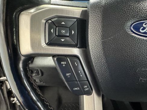 Used 2018 Ford F150 Platinum w/ FX4 Off-Road Package image 27