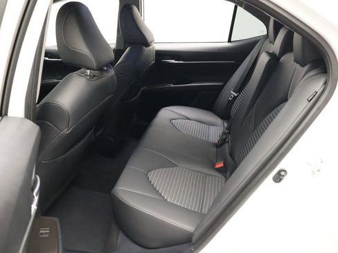 Used 2023 Toyota Camry SE FWD image 19