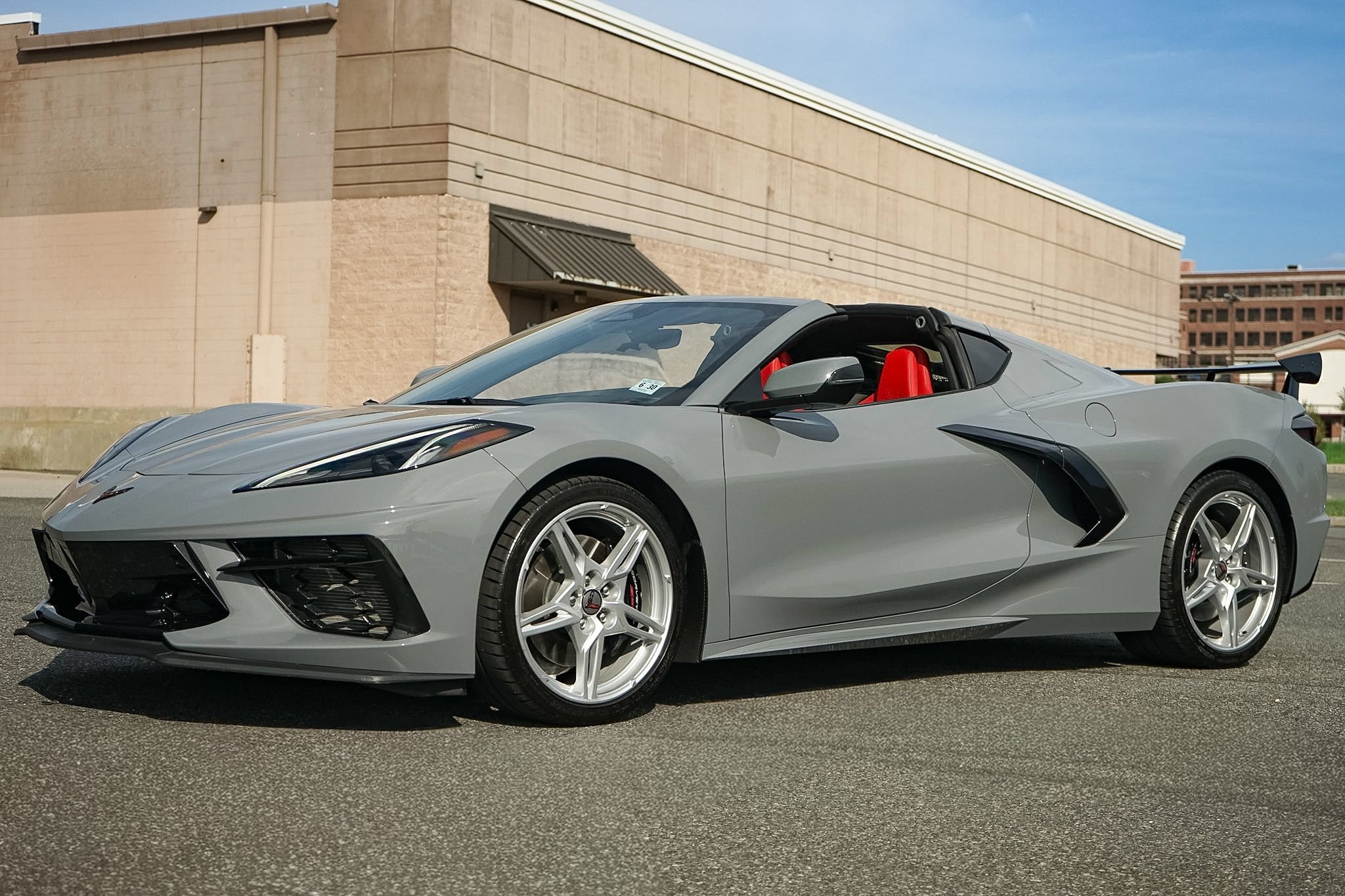 Used 2025 Chevrolet Corvette Stingray Preferred Cpe w/ Z51 Performance Package RWD image 4