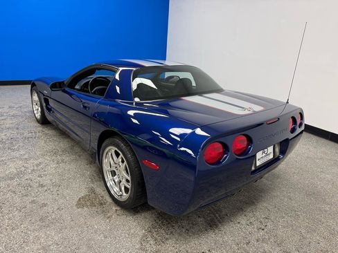 Used 2004 Chevrolet Corvette Z06 w/ Z06 Preferred Equipment Group RWD image 12