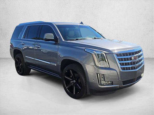 Used 2019 Cadillac Escalade Premium Luxury AWD/4WD image 3