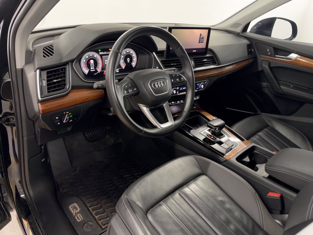 Used 2023 Audi Q5 2.0T Premium Plus w/ Premium Plus Package AWD/4WD image 4