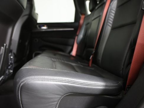 Used 2018 Jeep Grand Cherokee SRT image 3