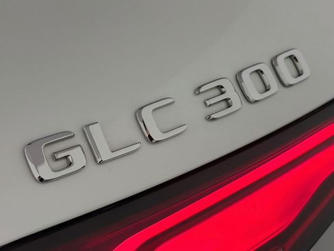 Certified 2026 Mercedes-Benz GLC 300 image 10