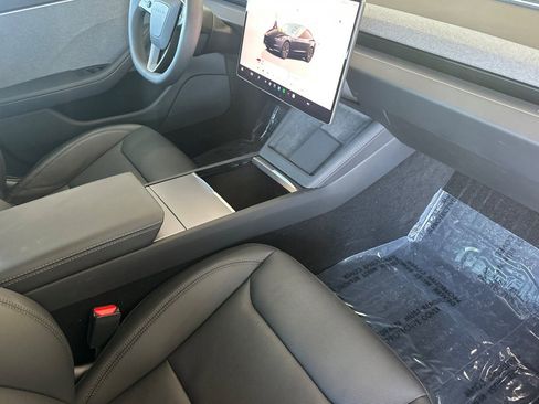 Used 2025 Tesla Model 3 Long Range RWD image 18