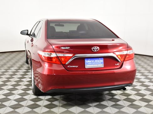 Used 2016 Toyota Camry LE FWD image 7