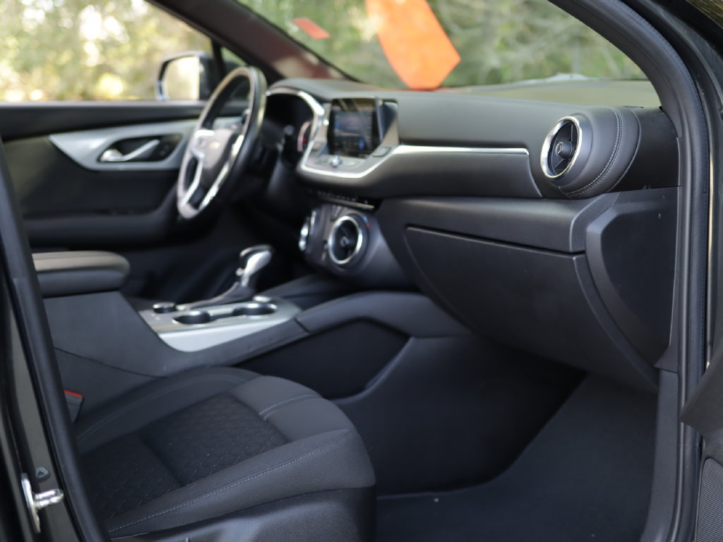 Used 2020 Chevrolet Blazer LT FWD image 30