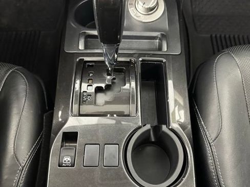 Used 2019 Toyota 4Runner Limited AWD/4WD image 21