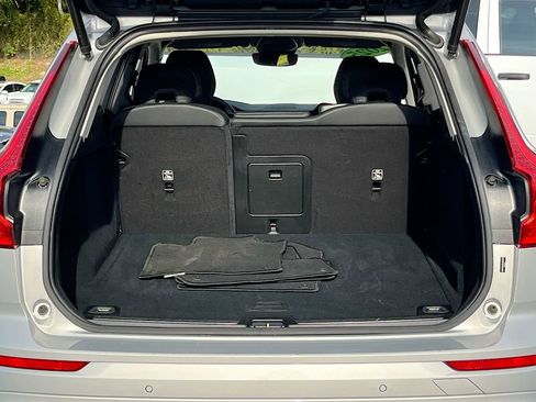 Used 2025 Volvo XC60 B5 Plus image 26