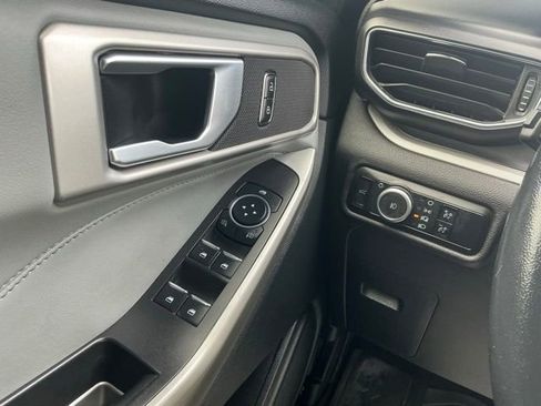 Used 2023 Ford Explorer XLT w/ Equipment Group 202A AWD/4WD image 24