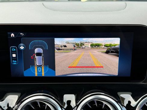 Used 2025 Mercedes-Benz GLA 250 image 36