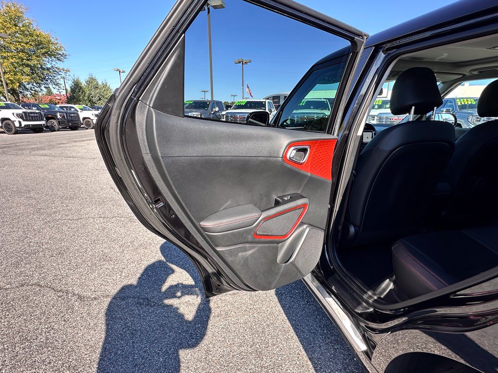 Used 2023 Kia Soul GT-Line w/ GT-Line Technology Package FWD image 25