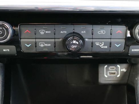 Used 2024 Jeep Compass Limited AWD/4WD image 19
