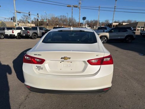 Used 2018 Chevrolet Malibu LT image 10