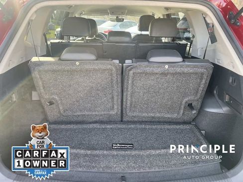 Certified 2021 Volkswagen Tiguan SE image 32